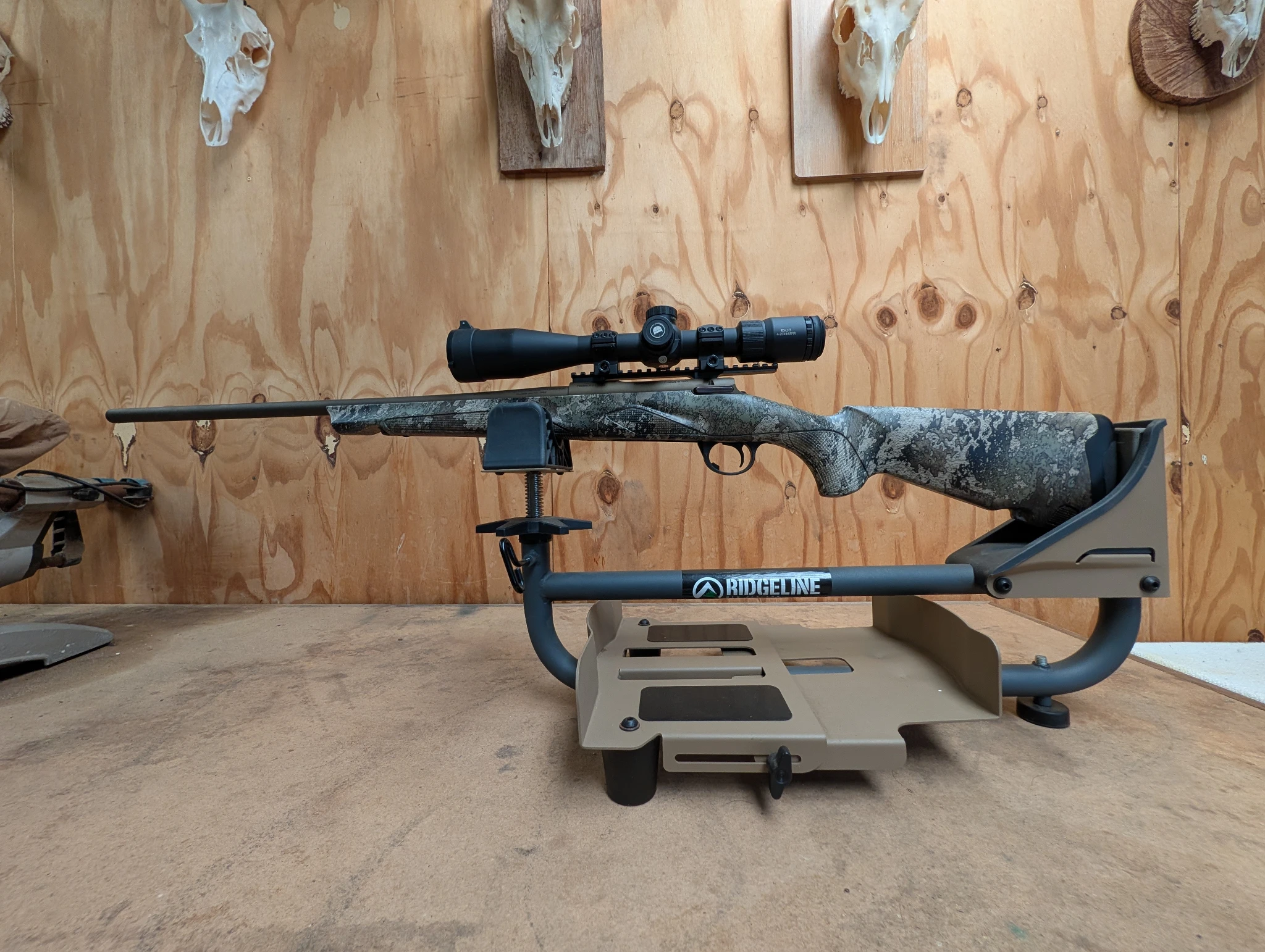 (The Huntsman) Franchi Horizon .243 Win (+ DISCOVERYOPT Optics Combo)