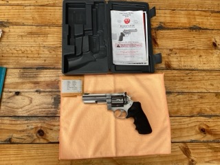 RUGER GP100