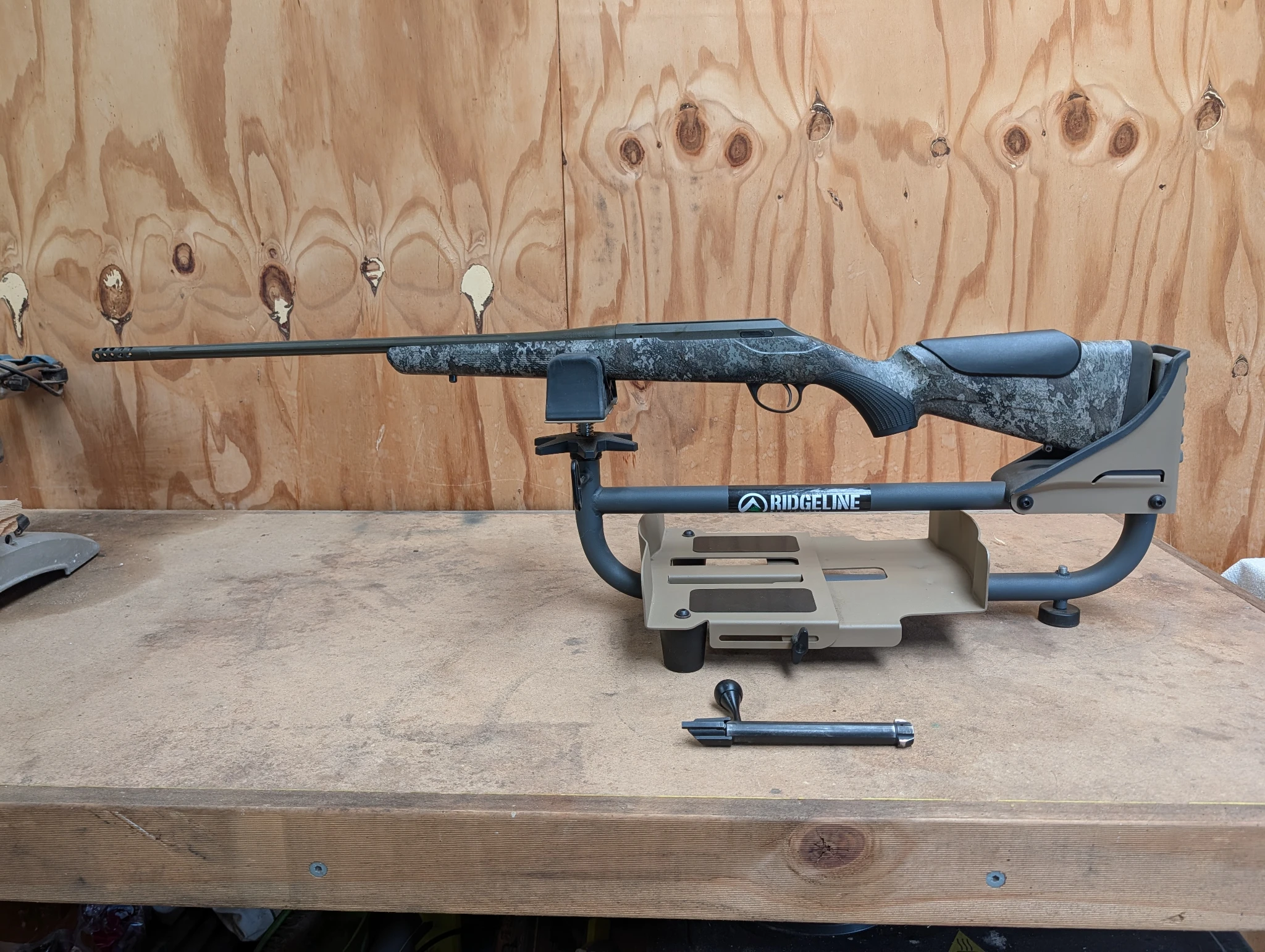(from The Huntsman show) Tikka T3x Strata Camo 2020 Special Oz Edition