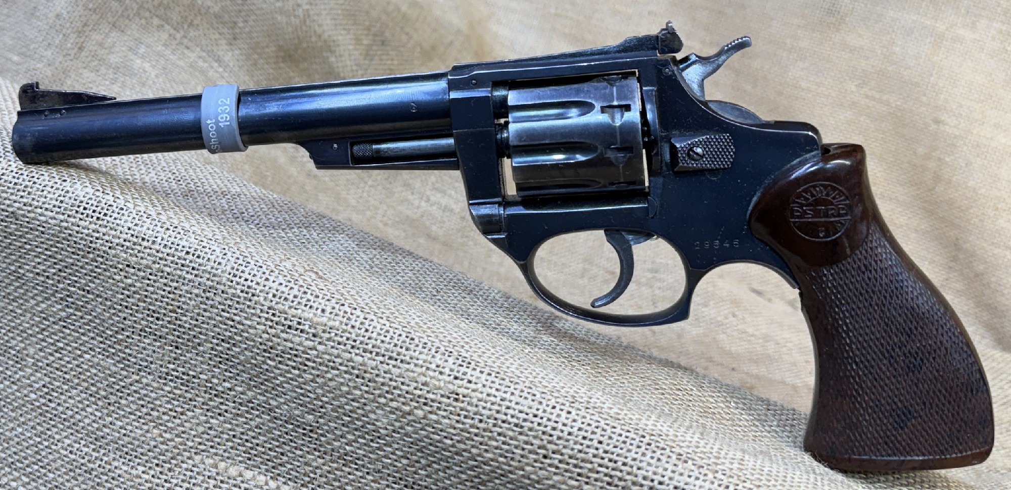 ASTRA, CADIX, .22LR, MAG CAP: 9, BARREL LENGTH: 150MM