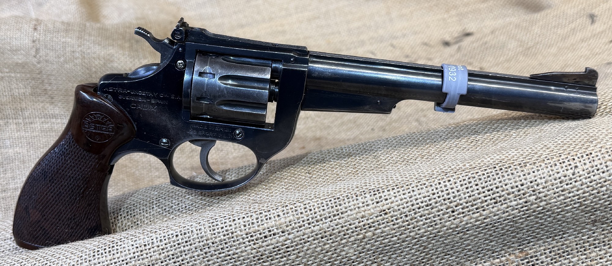 ASTRA, CADIX, .22LR, MAG CAP: 9, BARREL LENGTH: 150MM